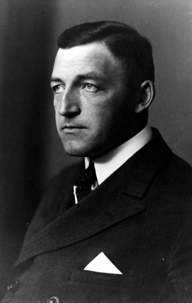 Portrait: Hermann Freiherr von Lüninck